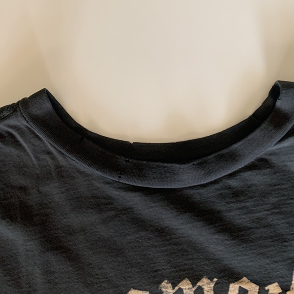 Howe Distressed Black Tee Shirt Medium - Picture 3 of 4